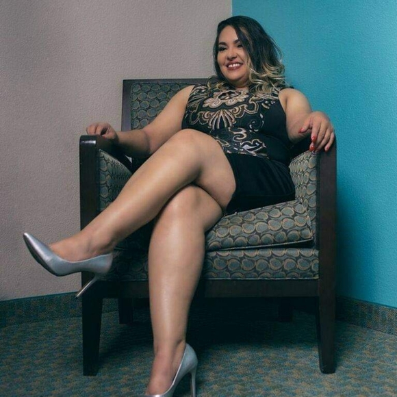 Pleased to meet you! Welcome to my closet💗 - Picture 4 of 10